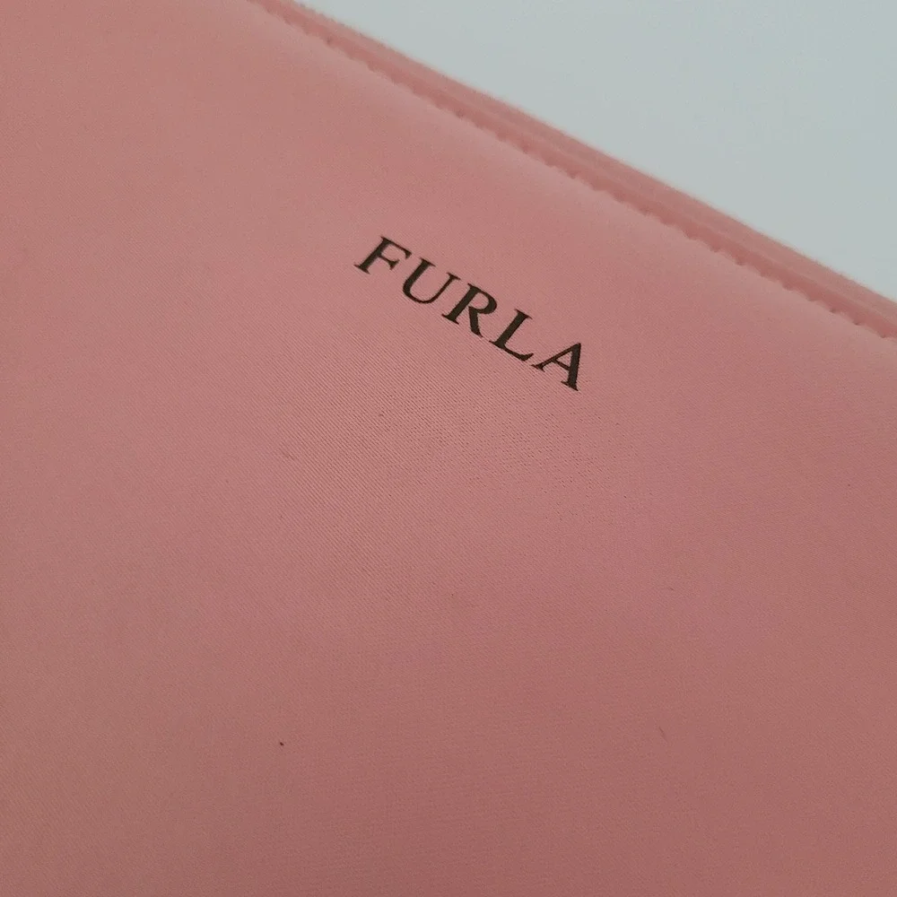 Furla closure exterior